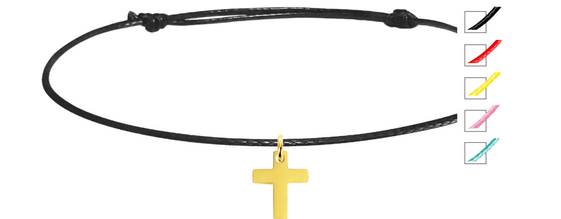 Bracelet cordon ajustable décoré d'une pampille croix (14mm) en acier inoxydable doré