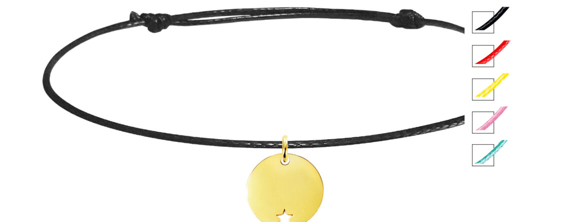 Bracelet cordon ajustable décoré d'une médaille ronde avec étoile ajourée en acier inoxydable doré