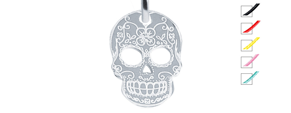 Collier cordon ajustable décoré d'un pendentif tête de mort (14mm) en acier inoxydable argenté