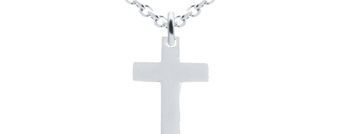Collier orné d'un pendentif croix (14mm) en acier inoxydable argenté