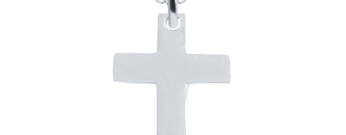 Collier orné d'un pendentif croix (25mm) en acier inoxydable argenté