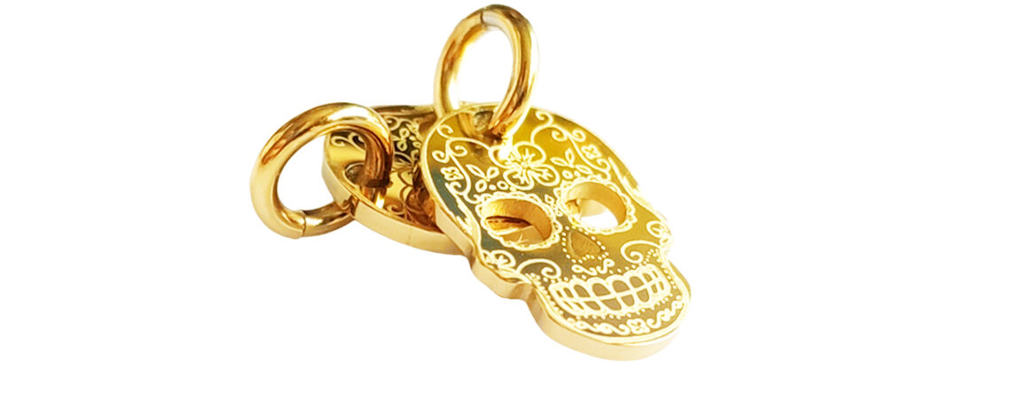 Pendentif tête de mort en acier inoxydable doré - 14mm
