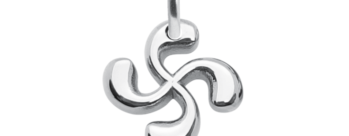 Pendentif croix basque en acier inoxydable argenté - 14mm